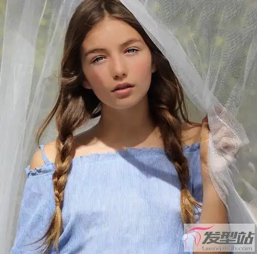 长发双麻花辫推荐清新甜美尽显少女感
