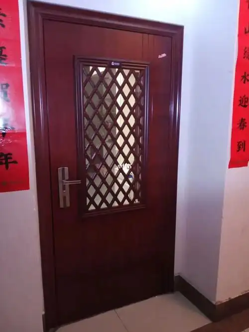 防盗门上开窗户