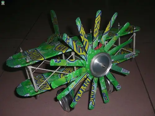 超酷易拉罐飞机作品制作图片详解