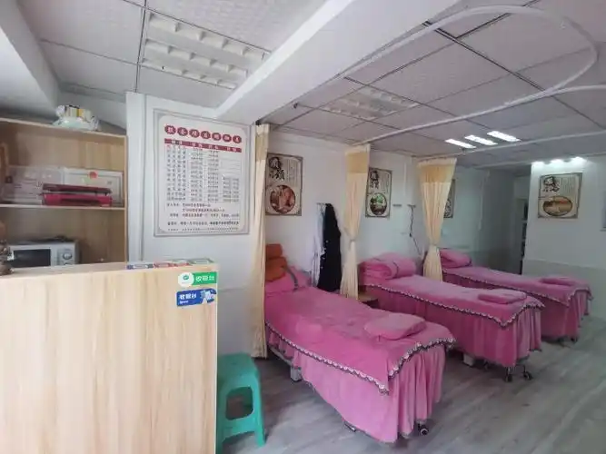 转让万人社区理疗店人流量大