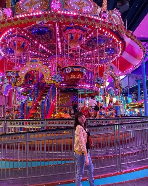 浪漫唯美的旋转木马