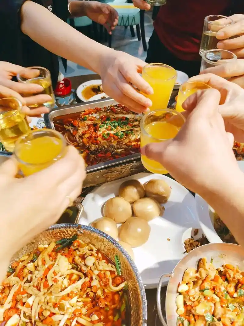 7878同事聚餐:成群结对,快乐加倍!