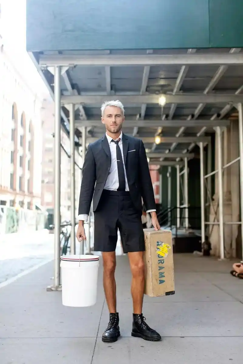 西装 短裤,不冷也不热