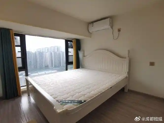 华润ytoy时光里超话38平loft套二双卫2400,需要看房的滴滴13548075458