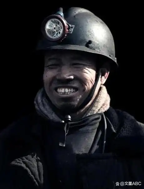 中国工人形象:勤劳,坚韧与创新精神的体现