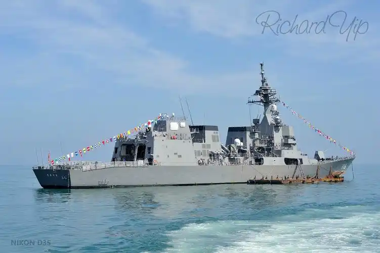 原创继续小步快跑,全面超越054a—秋月级通用驱逐舰