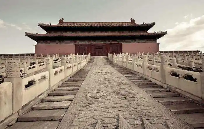 明朝没有机械设备, 如何搬运300吨重的巨石|保和殿|故宫|石料_新浪