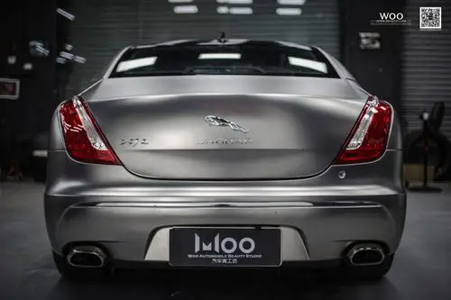 捷豹xjl汽车车身贴膜改色哑光电镀银