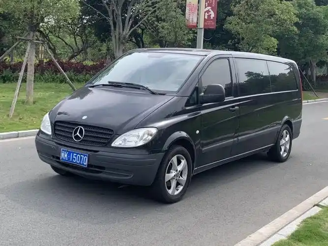 【泉州】2010年12月 奔驰 威霆 2010款 2.5l 精英版 手动挡