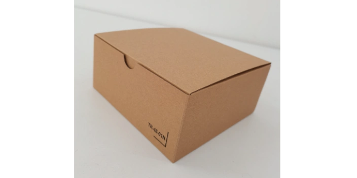 包装纸箱设计也要考虑外观整洁度,即纸质包装表面要平整光滑,人不要