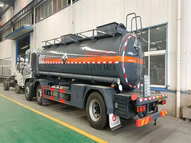 盐酸硫酸氢氧化钠8类腐蚀品罐式运输车