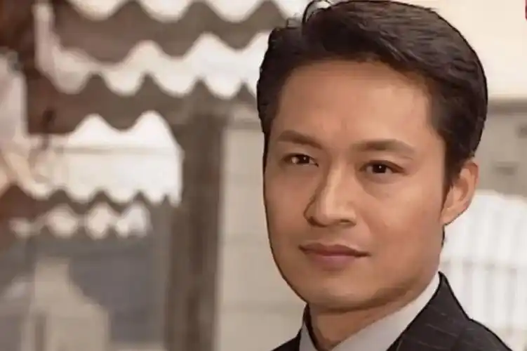 61岁马景涛容貌大变!现身好友婚礼发际线严重后移,胖到没脖子