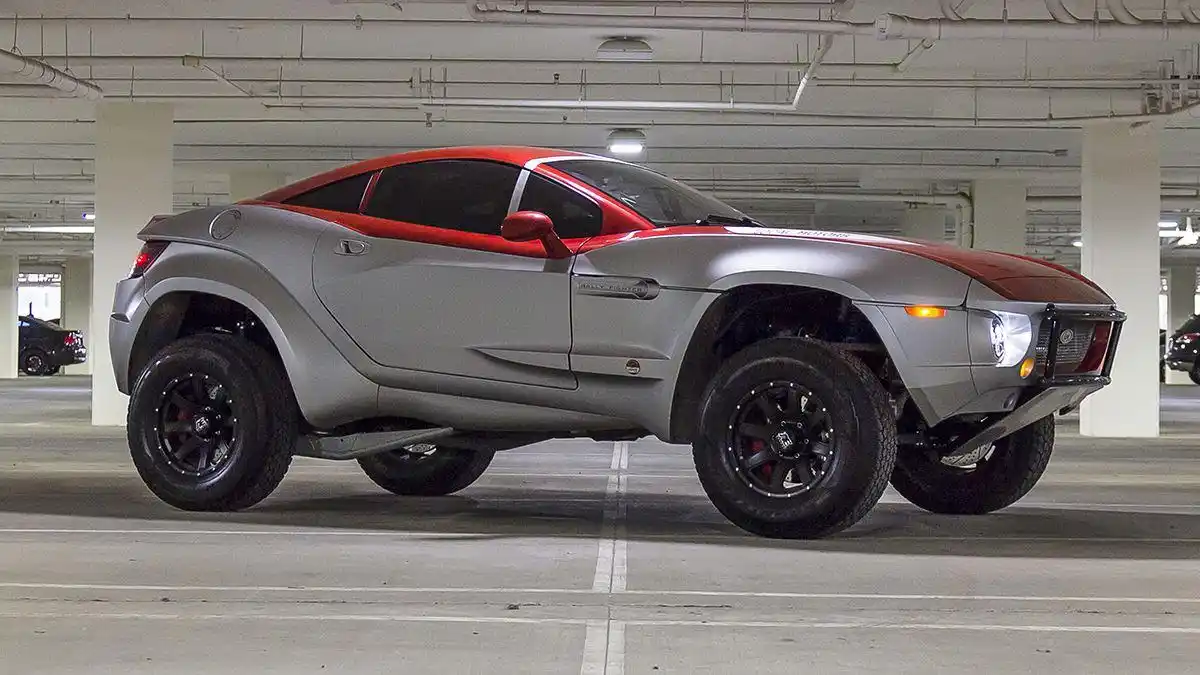 rhino犀牛 gx(乔治巴顿),指导价格300万以上,这个车的线条特别坚硬