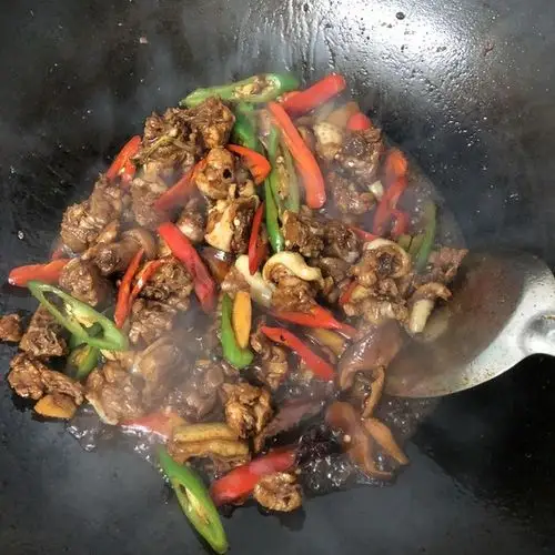 小贝贝-16做的辣椒炒鸡