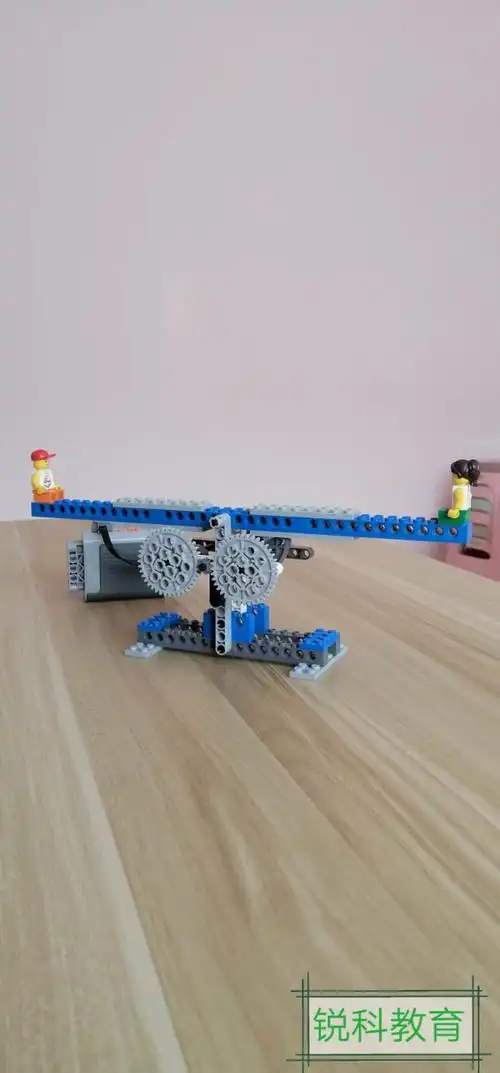 锐科教育玩转乐高30(乐高电动跷跷板) - 美篇