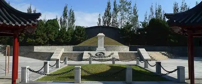 旅顺万忠墓纪念馆