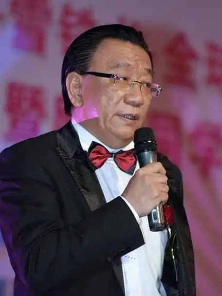 侯耀华,1946年12月23日出生于北京,是中国内地男演员,中国戏剧影视