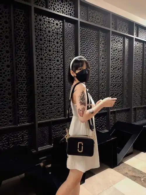 经常有人批评我的纹身但是我不在乎09