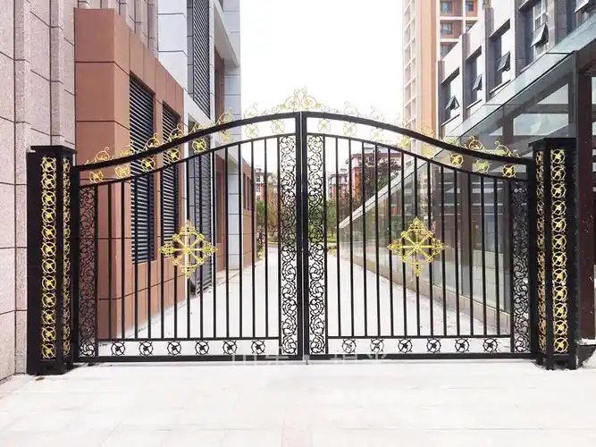 我们专业生产铁艺庭院大门,可按需定制,多款样式可选