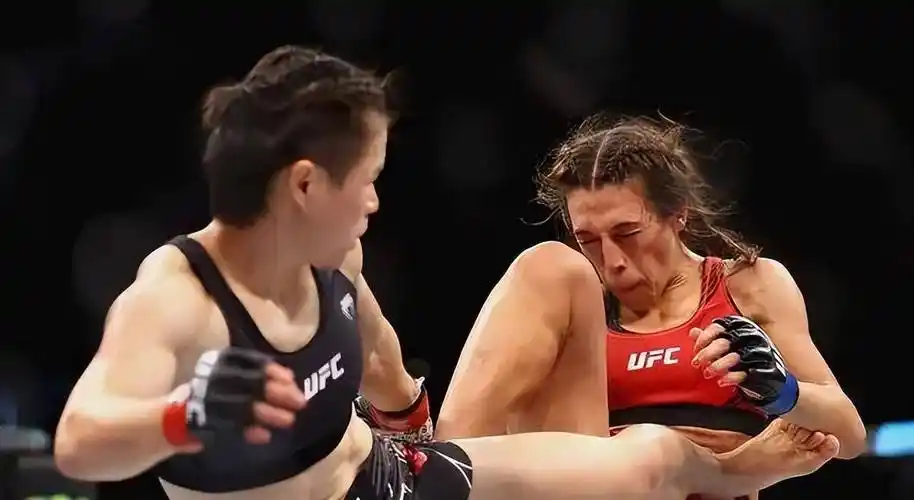 今年3.8妇女节,张伟丽对战波兰选手乔安娜.