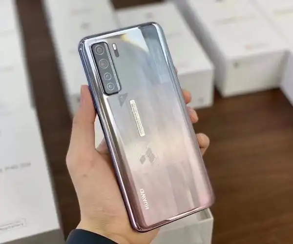 华为p40lite 5g 麒麟820芯片 6.5寸超大屏6400万像素 40w超级快.