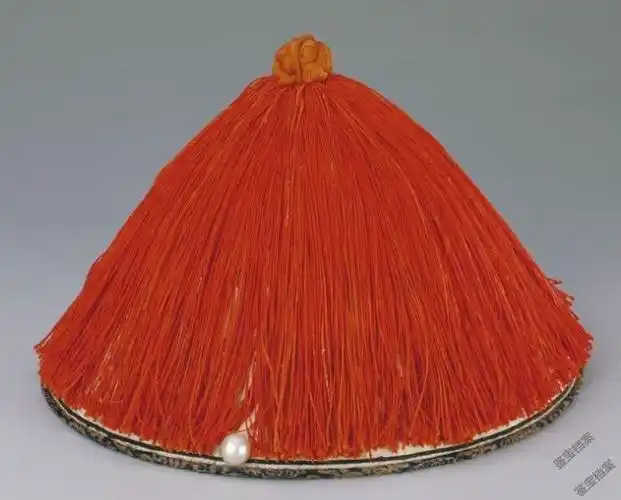 清乾隆皇帝夏行服冠档案