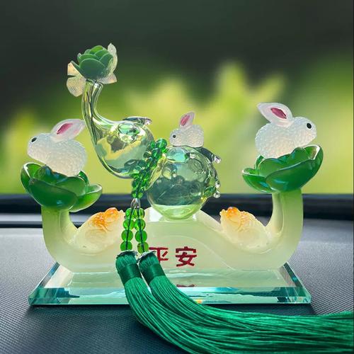 汽车摆件装饰品网红车载可爱兔玉如意香水车上车内中控台创意男士