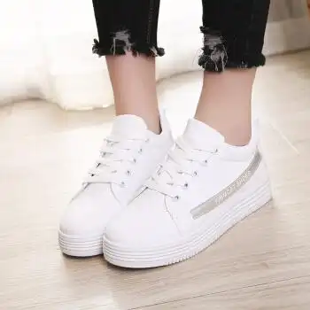 春季简约个性新款女生运动鞋女韩版潮初中学生百搭透气秋冬学院白鞋子