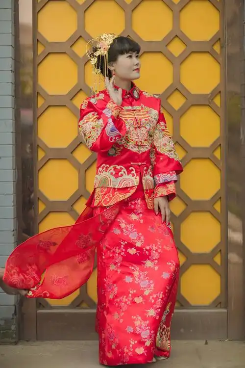 漂亮的姑娘嫁人了