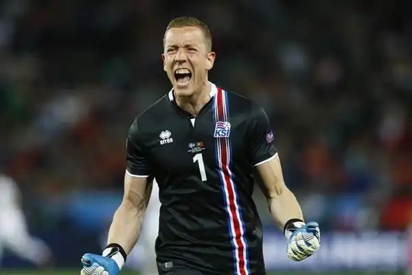 新华社体育部评出法国欧锦赛小组赛最佳阵容