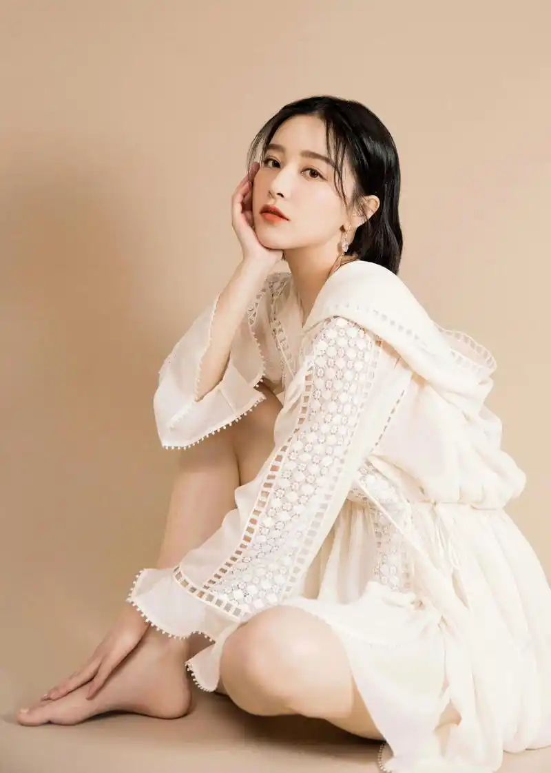 演员阚清子肉嘟嘟的脚丫子真是太可爱啦,2016年,阚清子主演的谍战革命