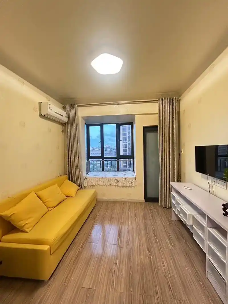 出租!石狮信义华府 精装修60平一房一厅一卫大阳台 家具家电