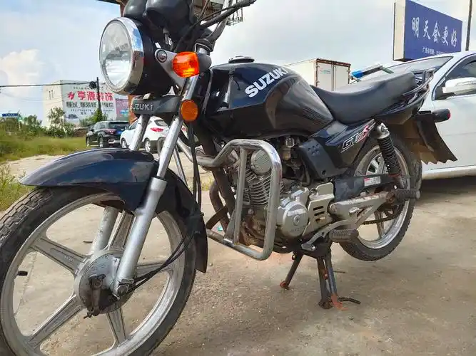 闲置出售低价出售二手铃木125摩托车