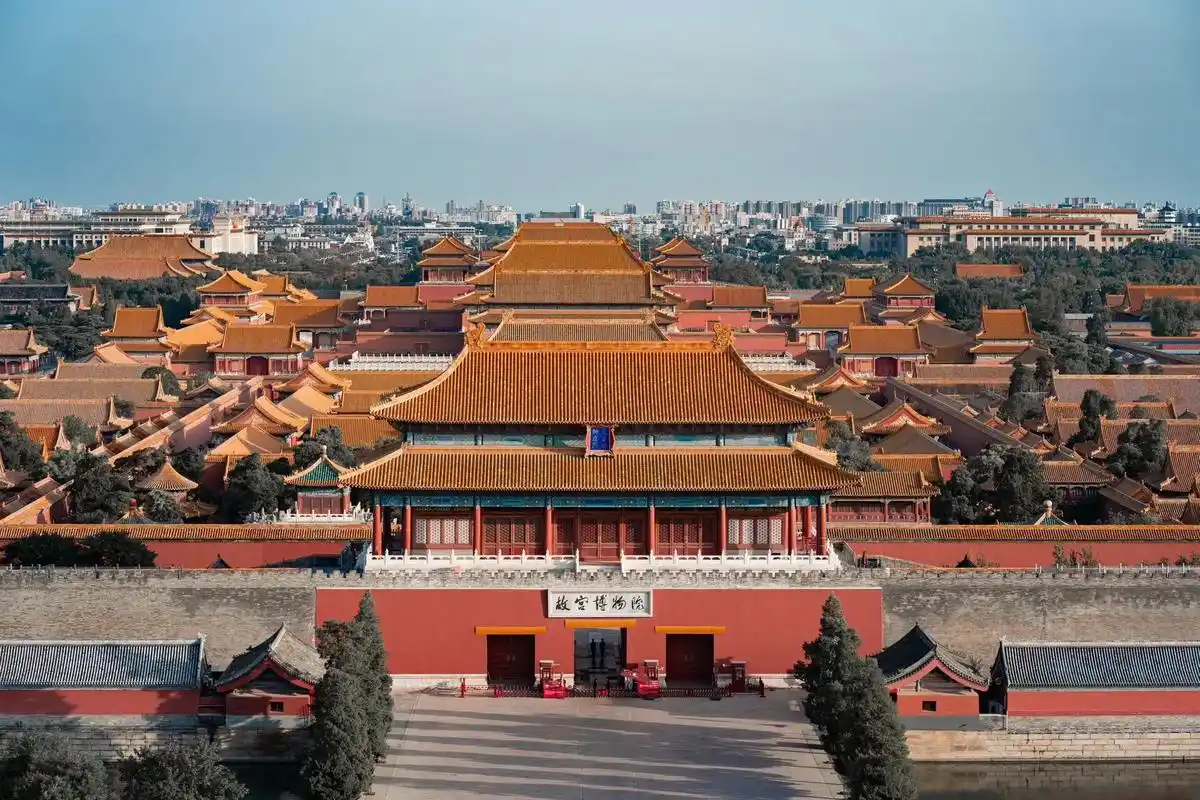 坤灵正位,紫禁之巅,六百春秋.六百多年前的一个夏日午后, 蜀 - 抖音