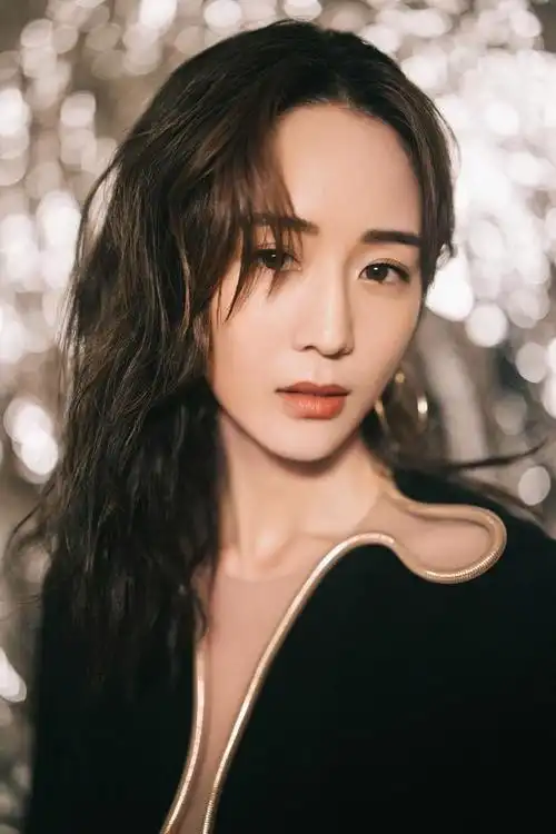 电影《唐人街探案3》发布会 张钧甯身段曼妙气质惊艳