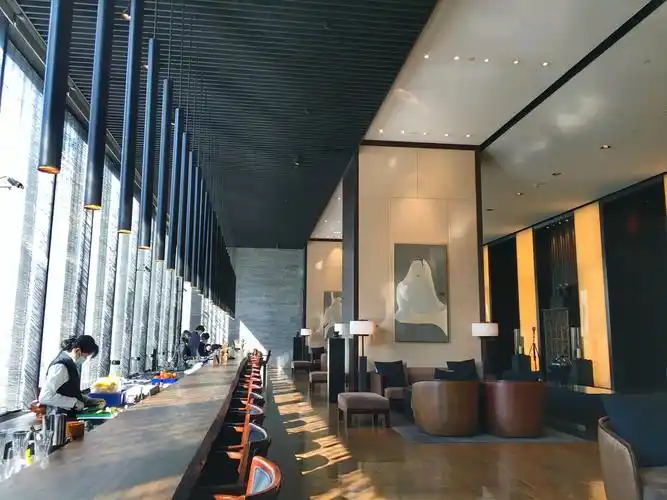 摘要一酒店简介上海璞丽酒店作为上海唯一一家即是urc又是lhw的酒店声