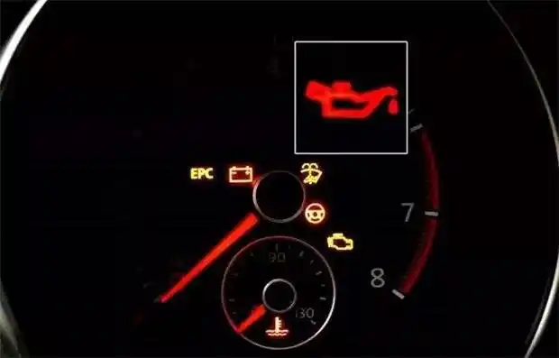 汽车机油灯亮红灯究竟是什么情况