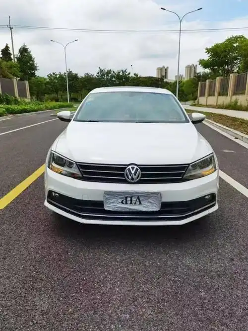 苏州抵押车18年大众速腾出售