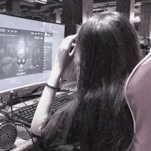 超炫酷真人电竞女生头像