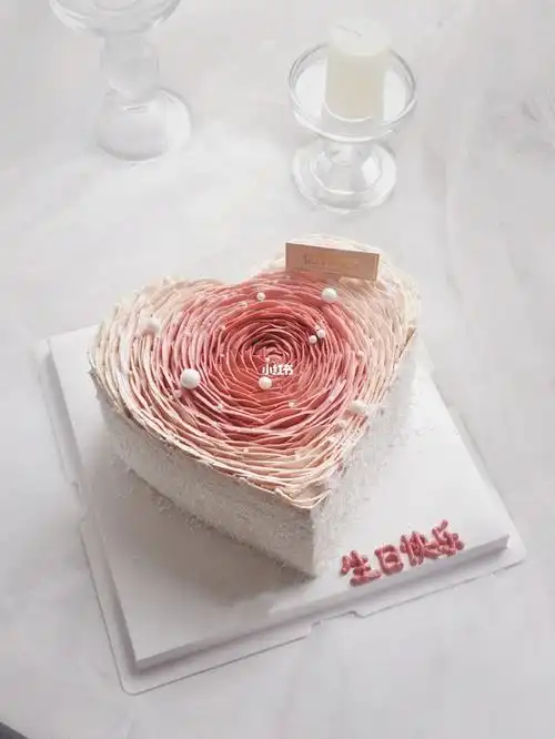 浪漫爱心蛋糕裱花生日蛋糕