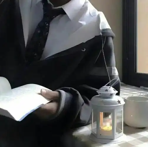 黑色系下半身不露脸真人男生头像超酷黑色系黑色