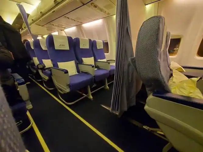 东方航空波音737公务舱 - 东航云南737-800公务舱改造 - 实验室设备网