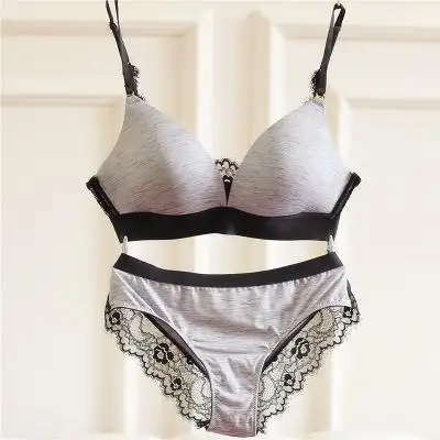 洋气女士文胸性感蕾丝薄棉无钢圈无束缚少女舒适简约内衣套装运动