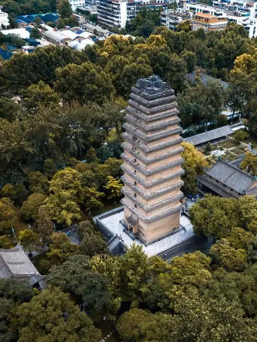 其实算是一则旧闻,太古里落户西安早已敲定,地点也是原定的小雁塔历史