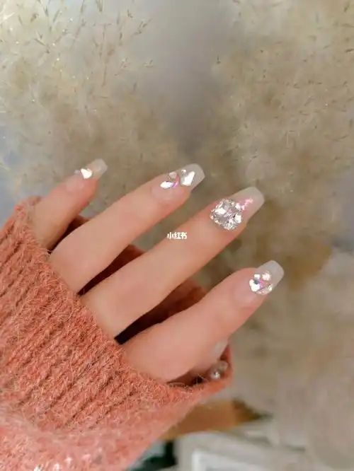 女生必须拥有一次华子美甲