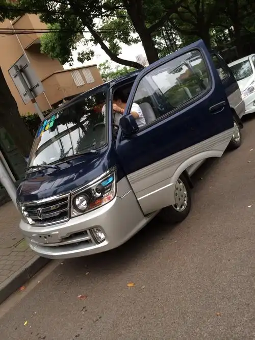 转让10年购金杯商务车高配带abs!