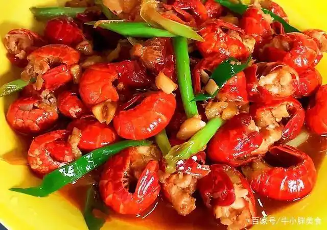 家庭版爆炒虾尾,多加这一步,虾肉不柴不腥超鲜嫩,下酒又下饭