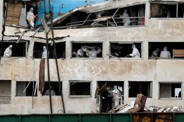 为什么「东方之星号」沉船现场救出两人? - 知乎