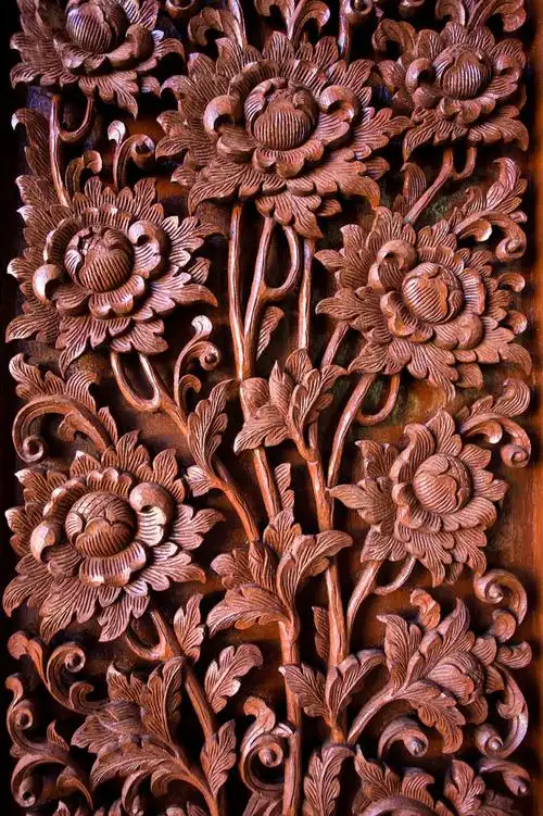 木雕花朵图案