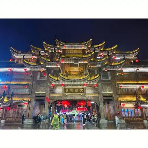 湖州太湖古镇拔草